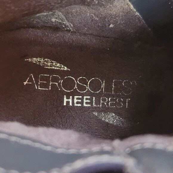 Aerosoles Heelrest NWOT Navy Faux Suede Ruffle Detailed Heeled Bootie Size 7.5M - Picture 7 of 8
